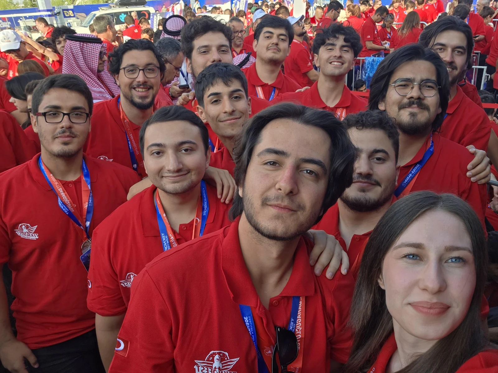 TEKNOFEST Güneydoğu’da PALTI2DE ekibinin birlikte çekildiği fotoğraf